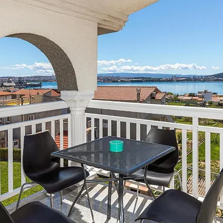 Amazing In Kastel Sucurac With Kitchen Appartamento *