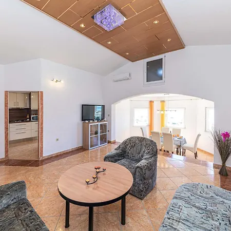 Appartamento Amazing In Kastel Sucurac With Kitchen *
