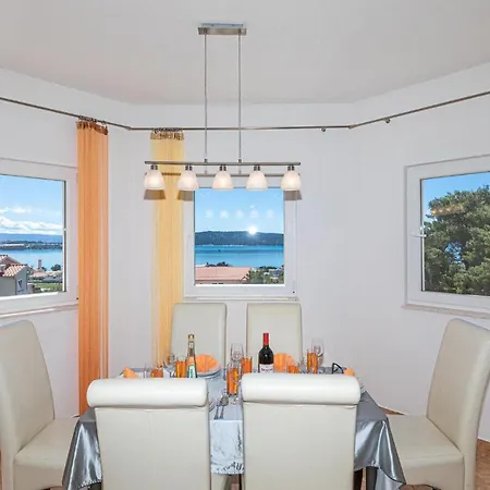 Apartment Amazing In Kastel Sucurac With Kitchen *